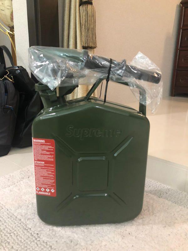 [flash deal] FW20 Supreme wavian 5L jerry can- green, Hobbies & Toys