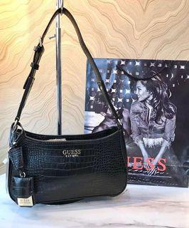 Guess Multipochette Bag, Olshop Fashion, Olshop Wanita di Carousell