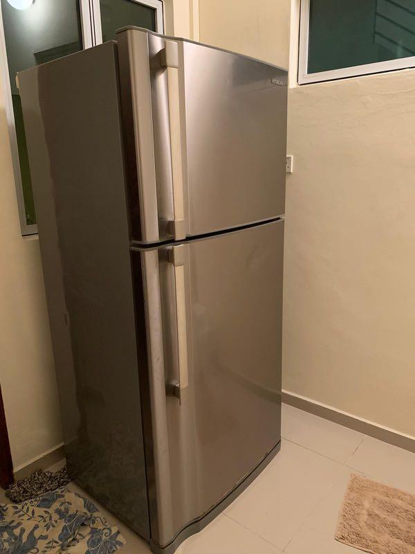 Hitachi 660ltr 2 Door Fridge, TV & Home Appliances, Kitchen Appliances