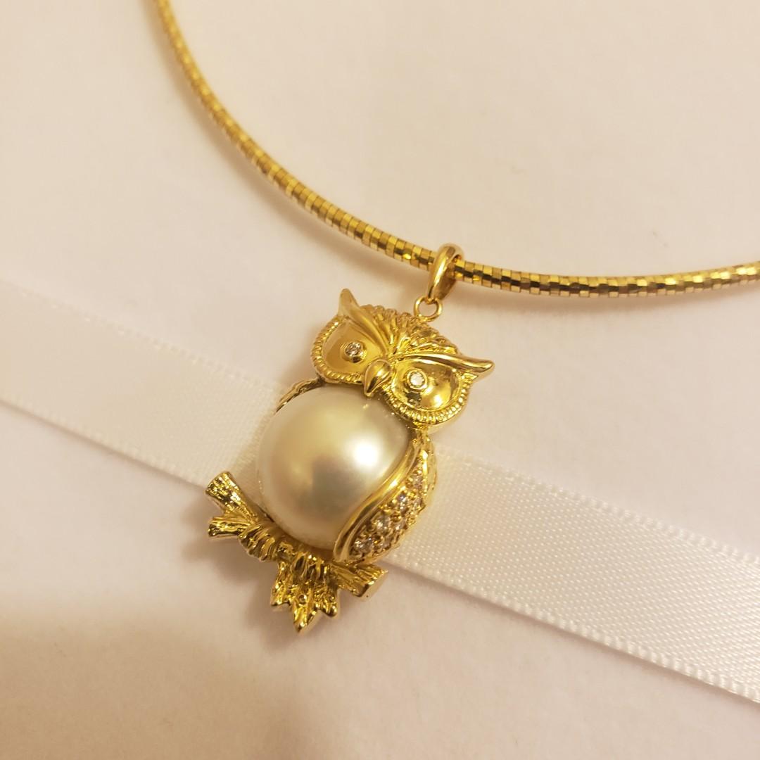 K18 Omega Chain Necklace Japan Owl Pendant With South Sea Pearl and 0.07  Carat Diamond