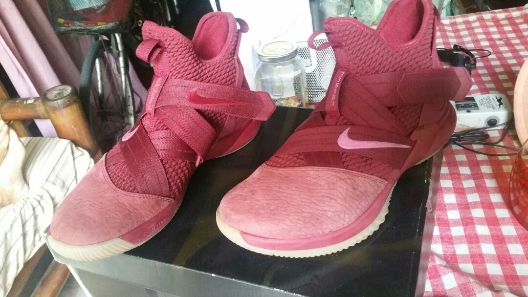 Lebron soldier 12 red gum best sale