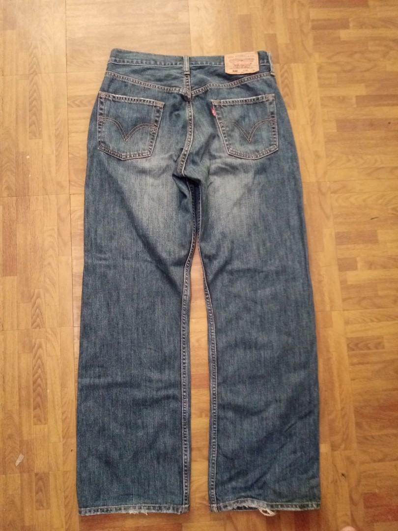 Levis 520 baggy tattered jeans (Category: Coats, Jackets and Outerwear) located in Davao. Submitted by read_my_abouts (Listing ID 1093093656, Image 3). Description: 👉 Discounted shipping fee 👉 fit on 31-32 👉 no flaws PM NE FOR MORE DETAILS.