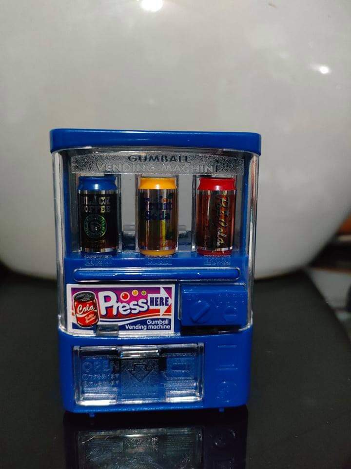 Mini toy vending machine, Hobbies & Toys, Memorabilia & Collectibles