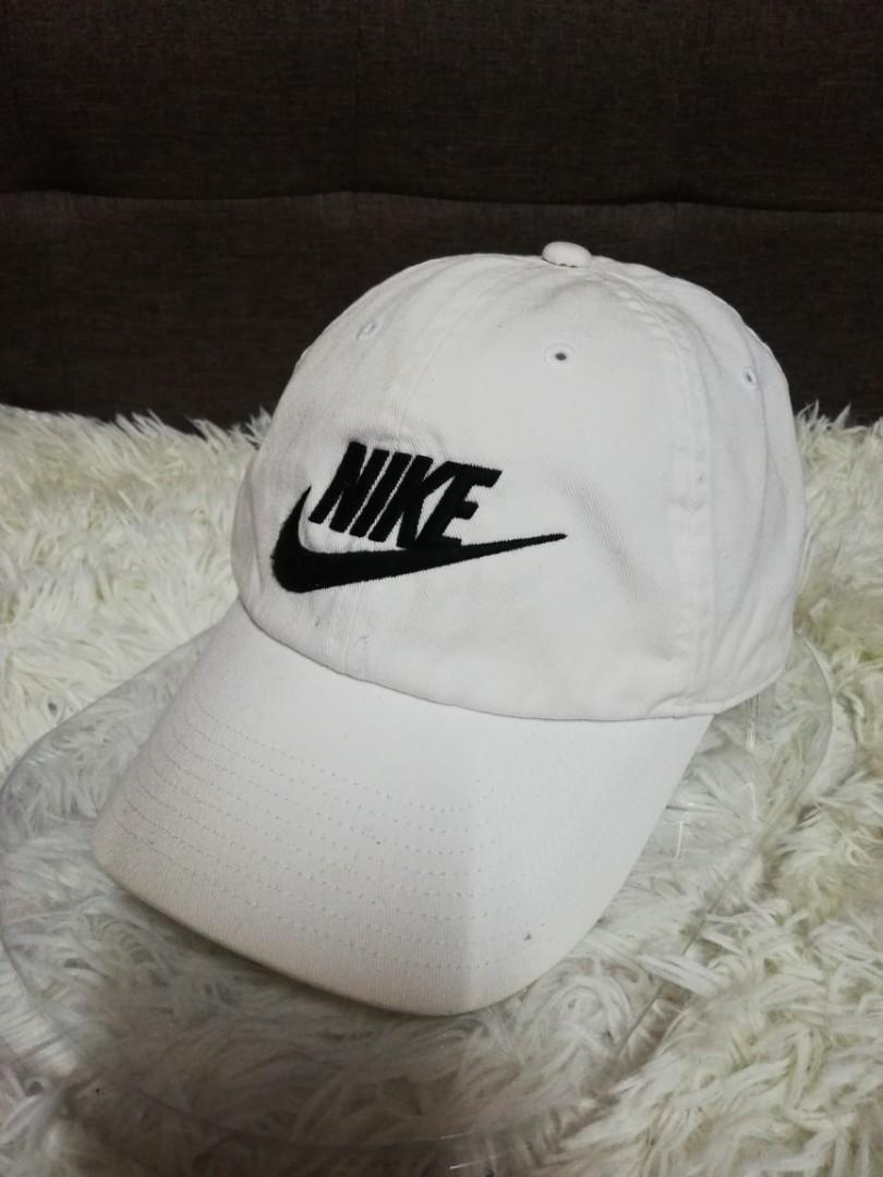 nike big logo cap