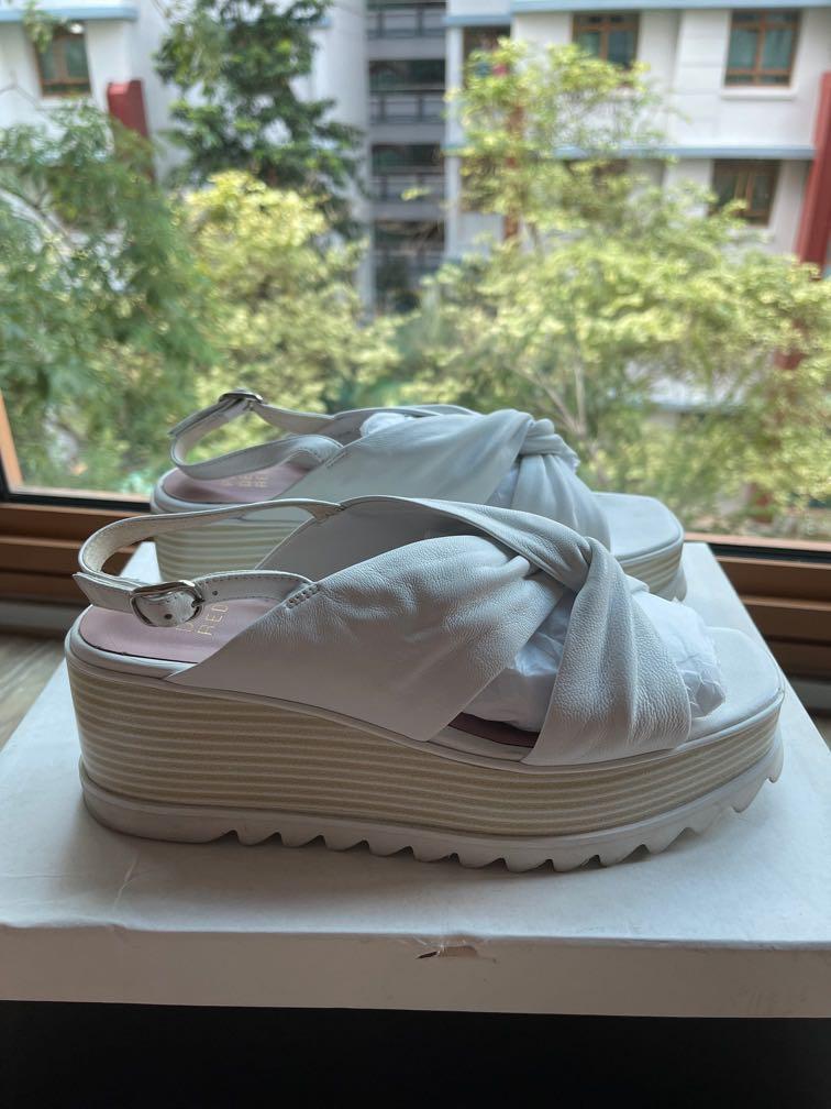 Red white outlet sandals