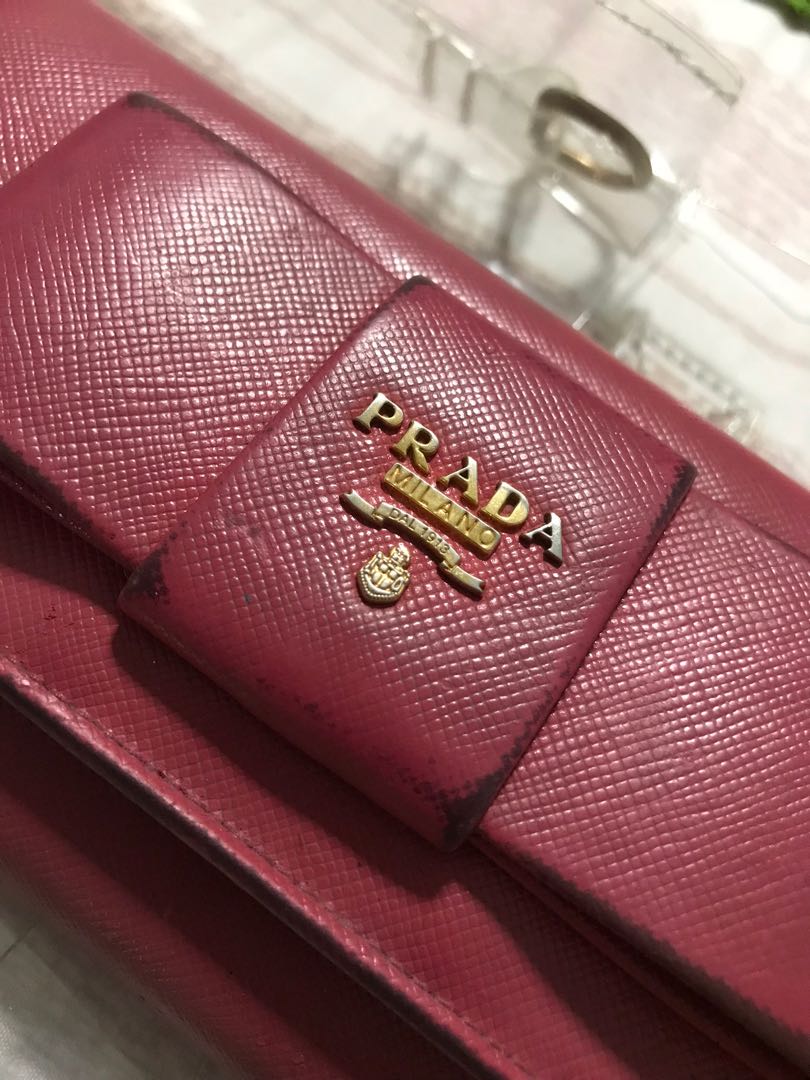 prada saffiano bow wallet