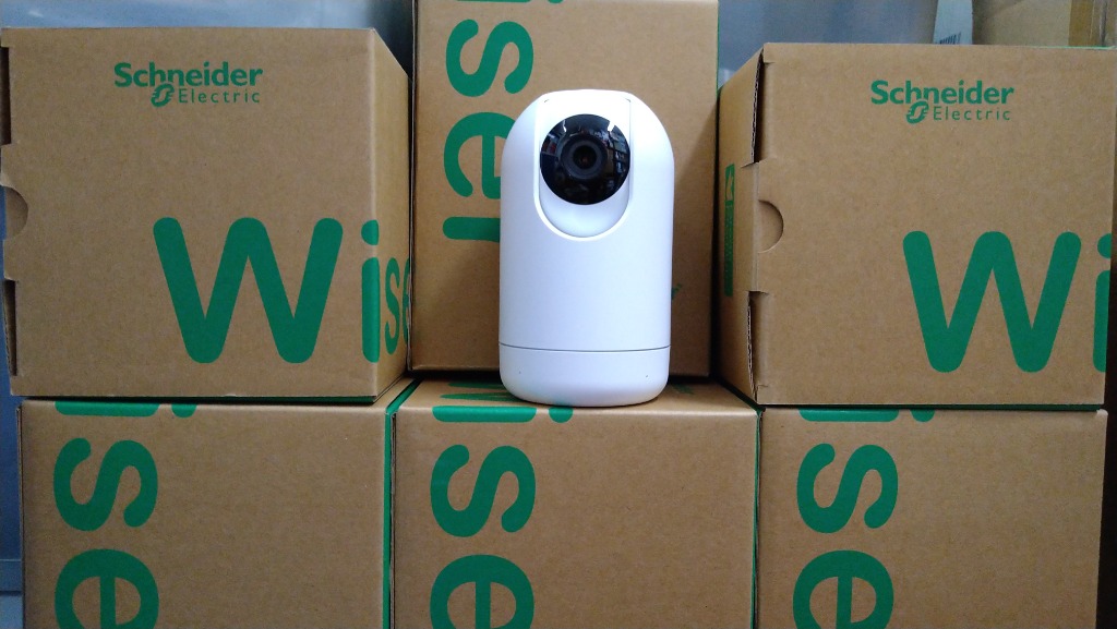 Schneider Wiser 系列家用 IP CAM (可用八達通消費劵), 傢俬＆家居, 保安及門鎖 , 保安系統及閉路電視 ...