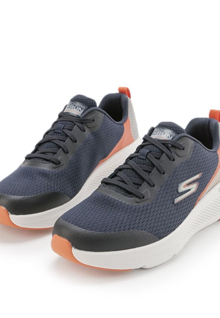 Sepatu on sale running skechers