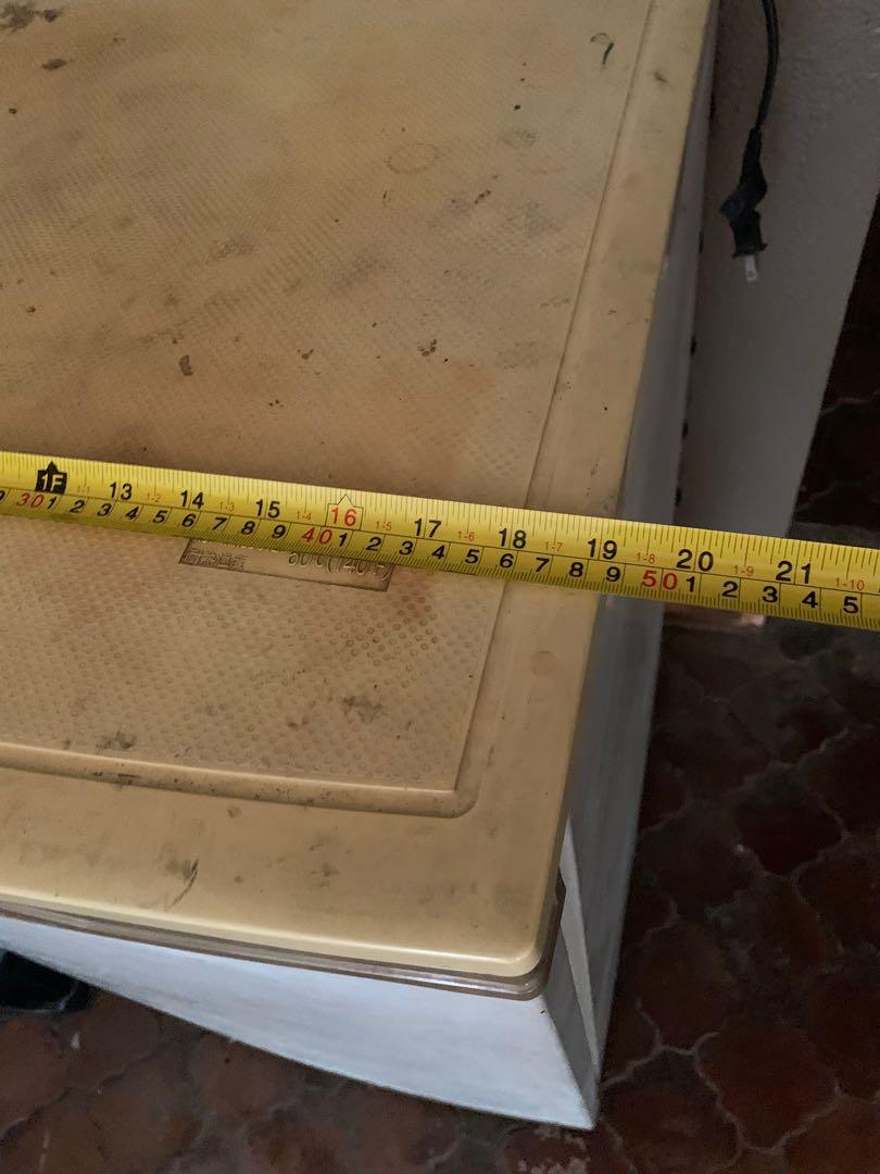 Small Ref (Category: Refrigerators and Freezers) located in Paranaque City. Submitted by kashings (Listing ID 1093049849, Image 3). Description: .