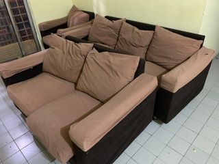 (Category: ) located in . Submitted by akim1888 (Listing ID 1093186914, Image 1). Description: .