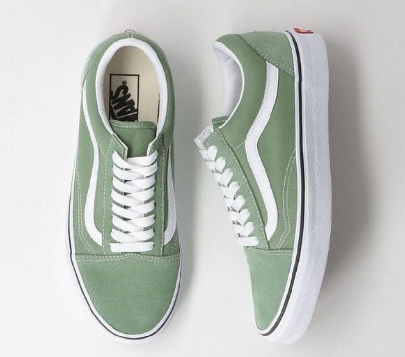d Follow products Vans Old Skool