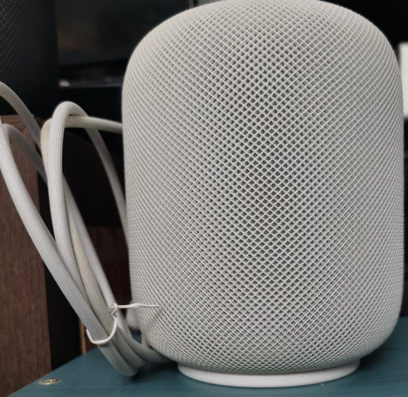 White HomePod used Audio Soundbars Speakers Amplifiers on