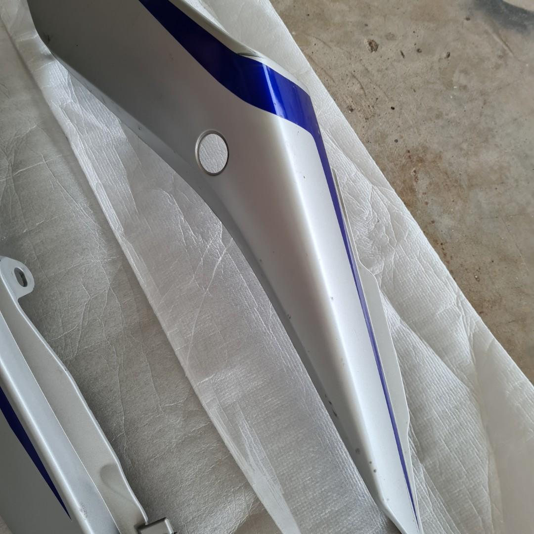 r15 v3 side panel