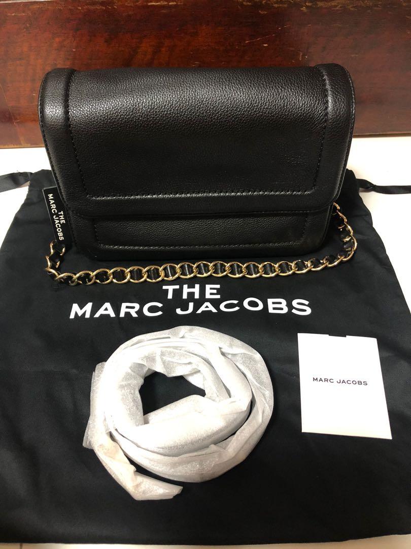 Marc jacobs black sling bag top