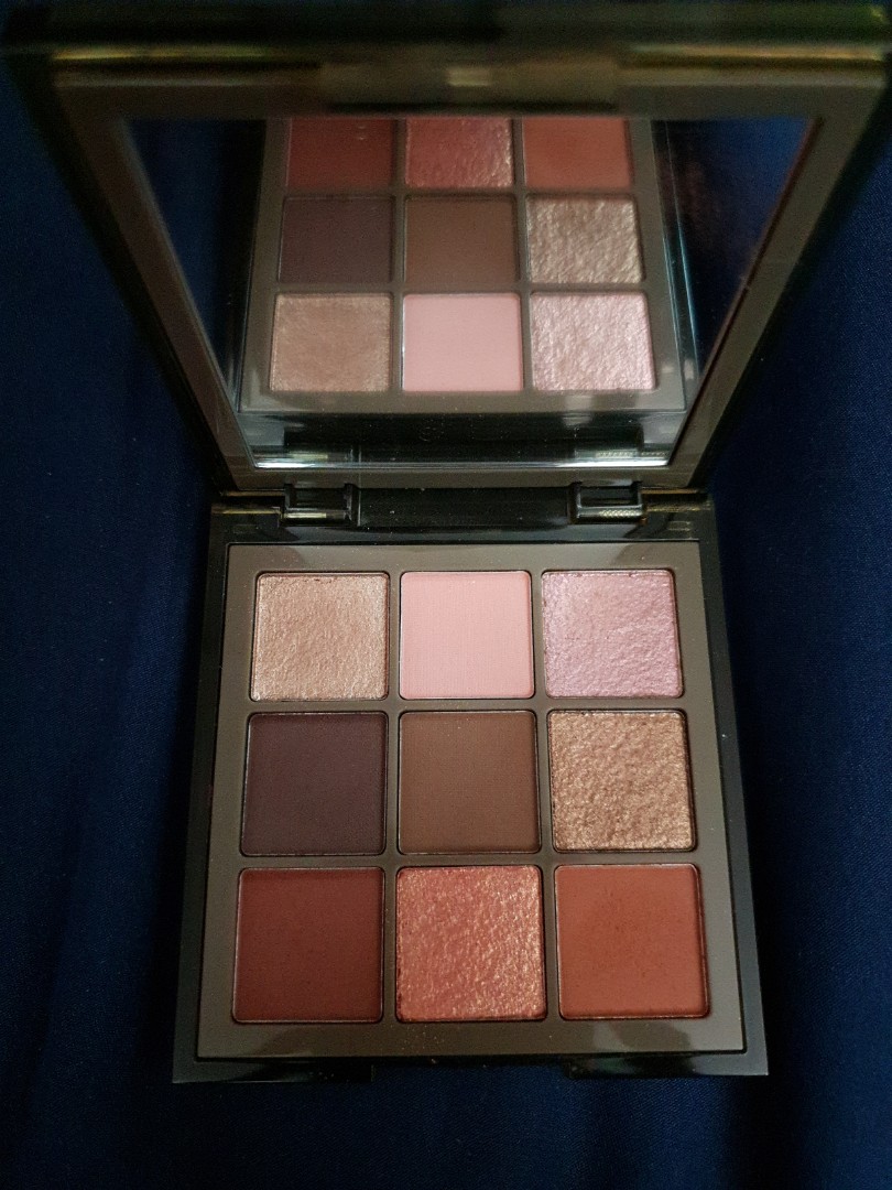 Huda beauty khaki haze eyeshadow palette, Beauty & Personal Care, Face