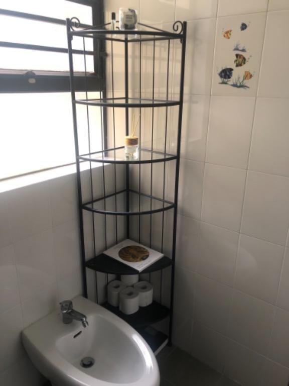 Ikea Ronnskar corner shelf unit, 傢俬＆家居, 傢俬, 書櫃、櫃子及架 Carousell