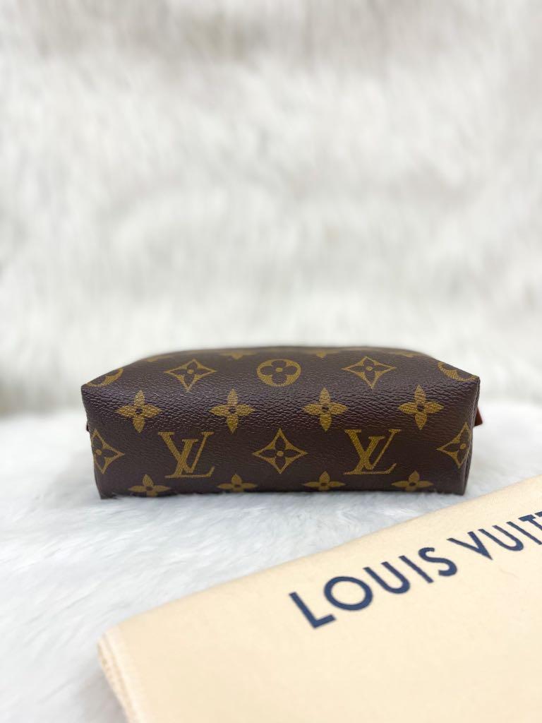 Louis Vuitton Cosmetic Pouch Monogram Canvas Brown 2201741