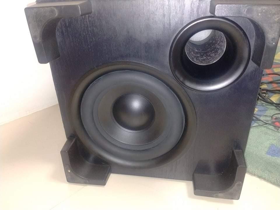 Martin logan sub dynamo 300 Audio Soundbars Speakers