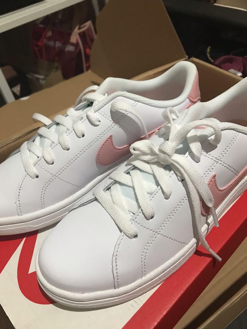 Nike court royale 2 pink glaze, Fesyen Wanita, Sepatu di Carousell