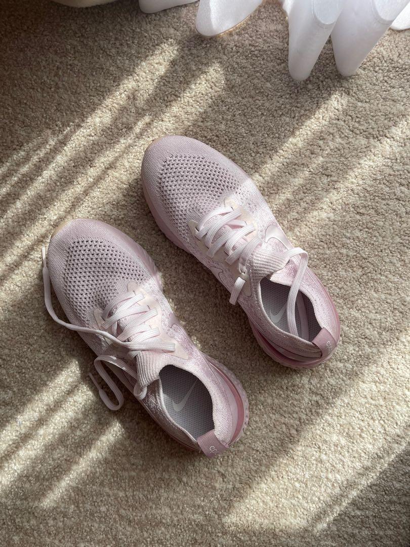 Nike epic react flyknit silver running shoes discount