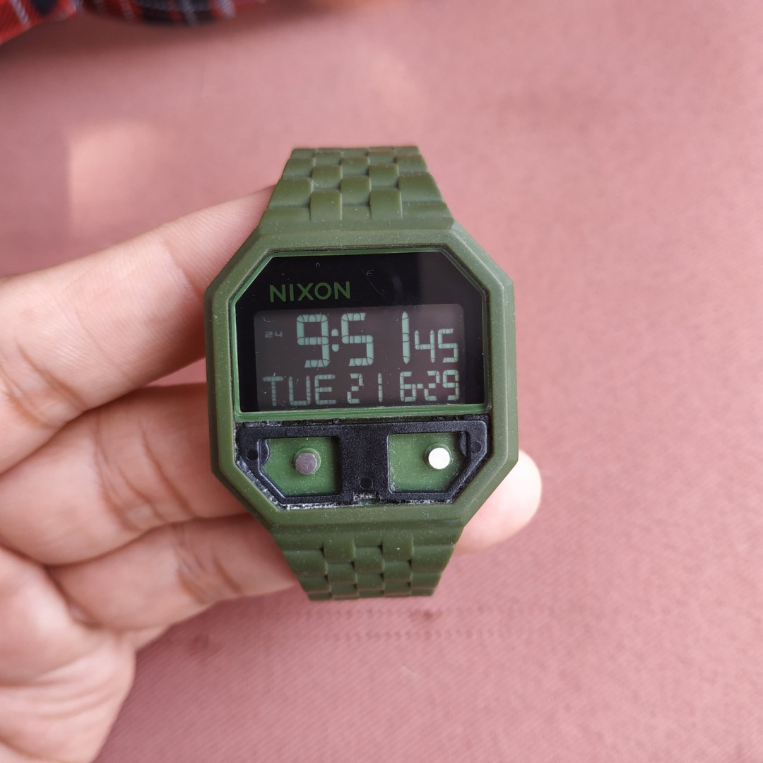 Nixon rubber re run sales