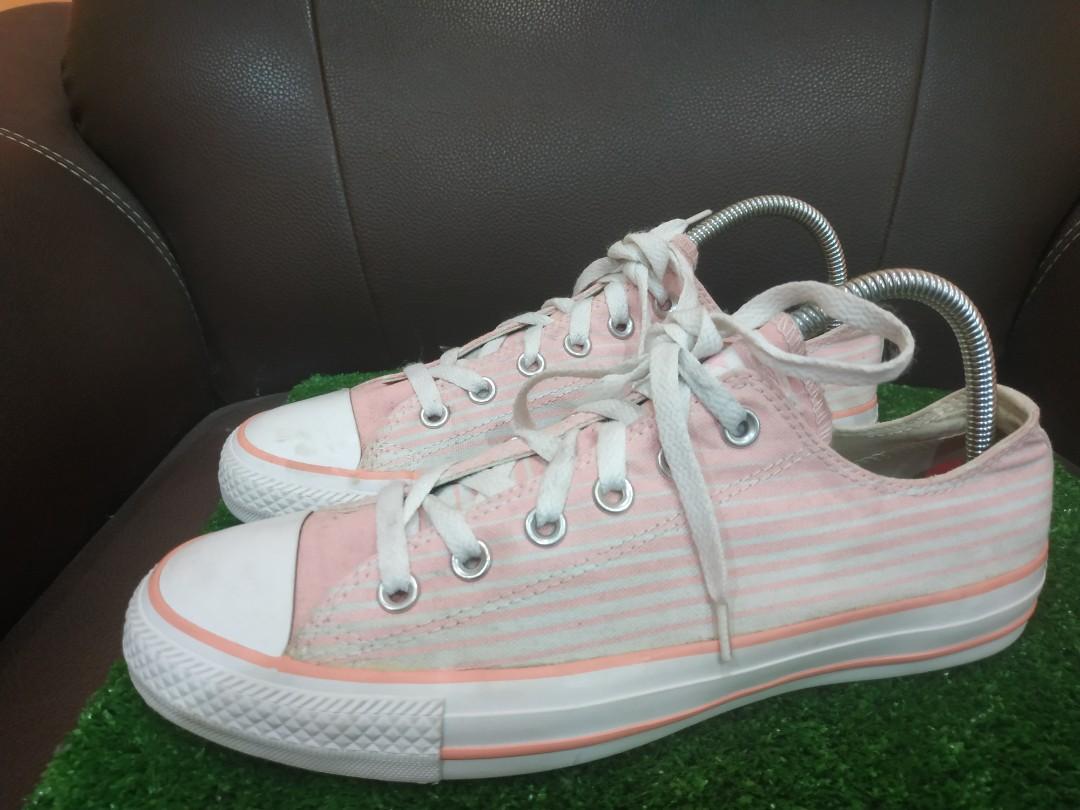 Pink striped converse discount