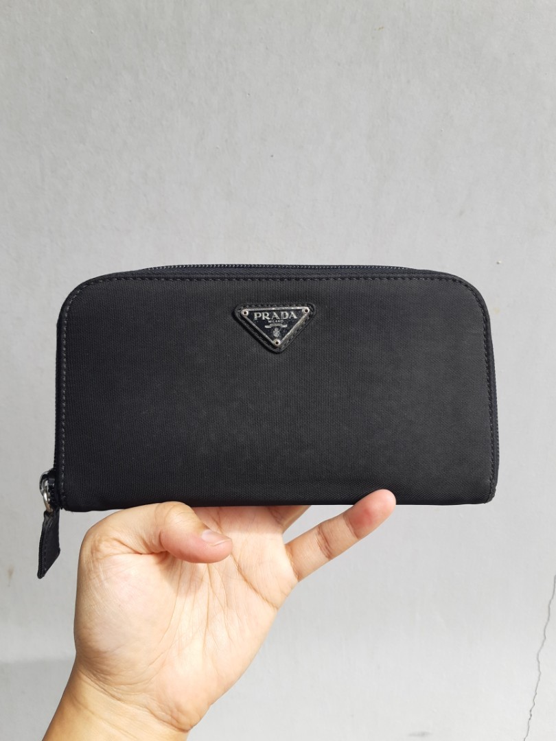 prada zipper wallet