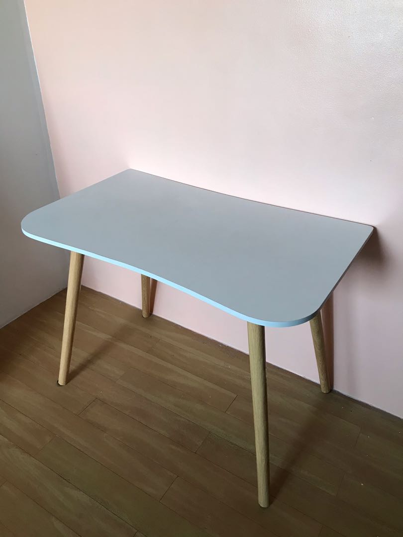Preloved Computer/Study Table, Furniture & Home Living, Furniture ...
