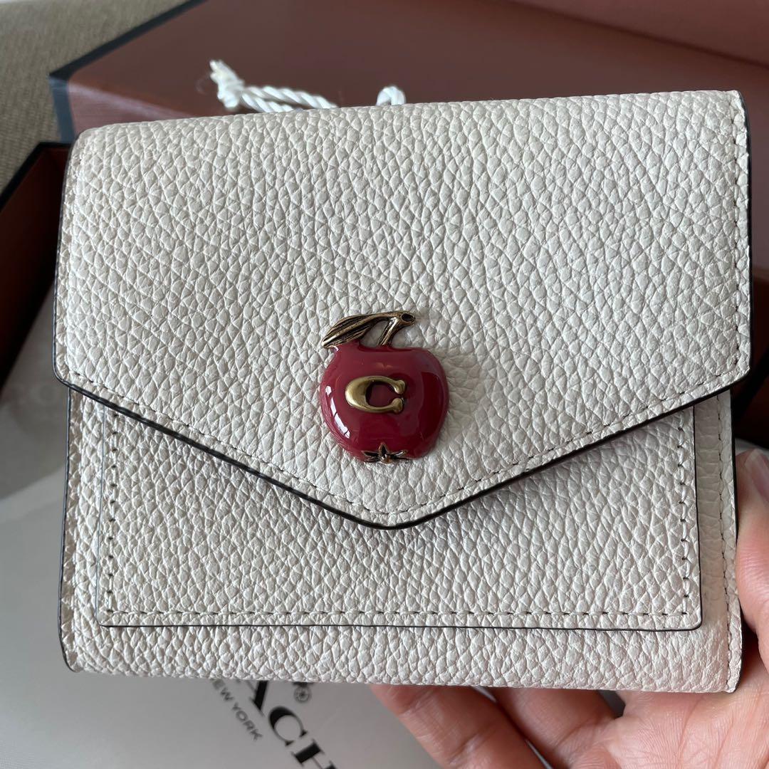 coach wallet apple