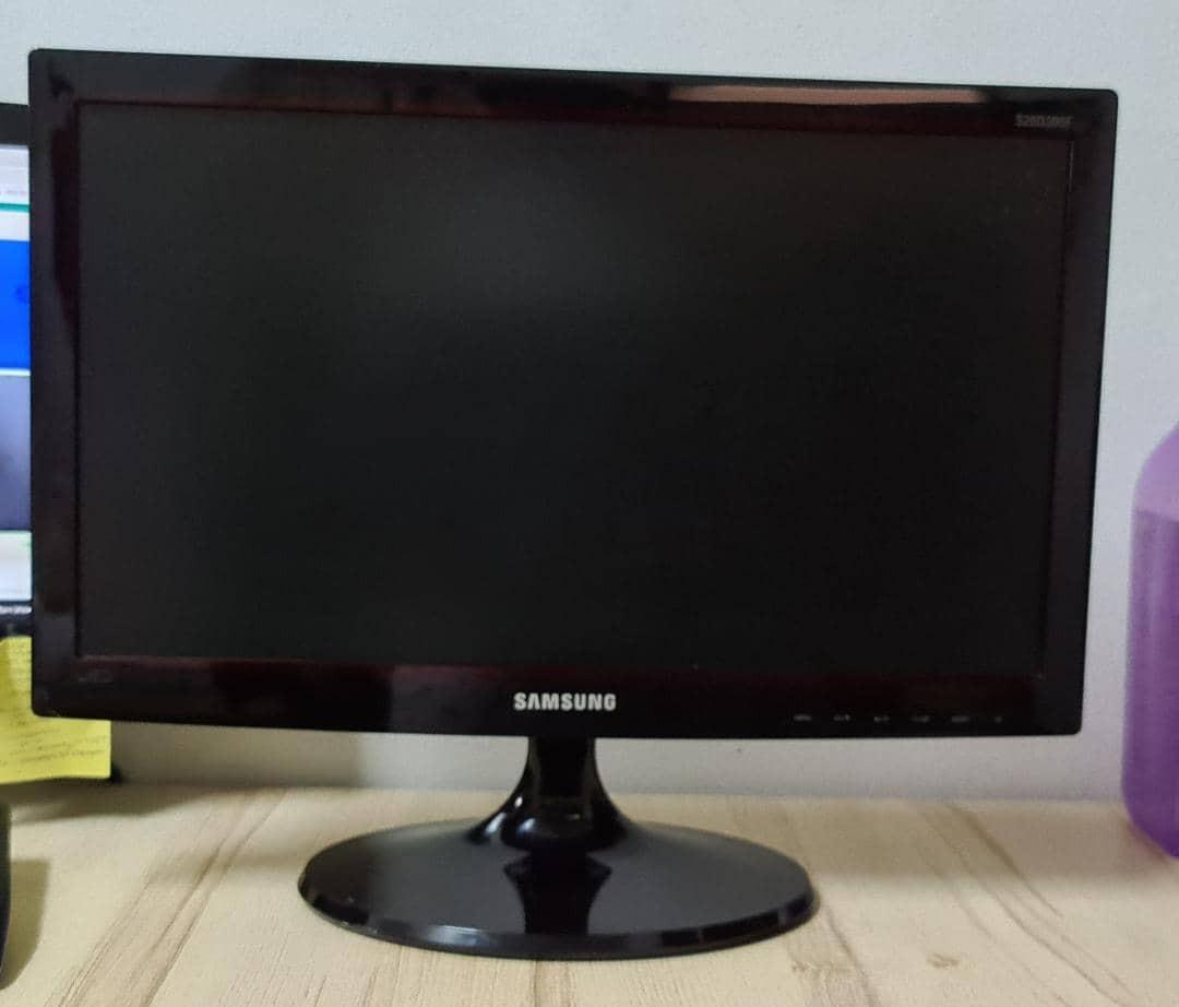 Samsung 20" Monitor (Used), Computers & Tech, Parts & Accessories