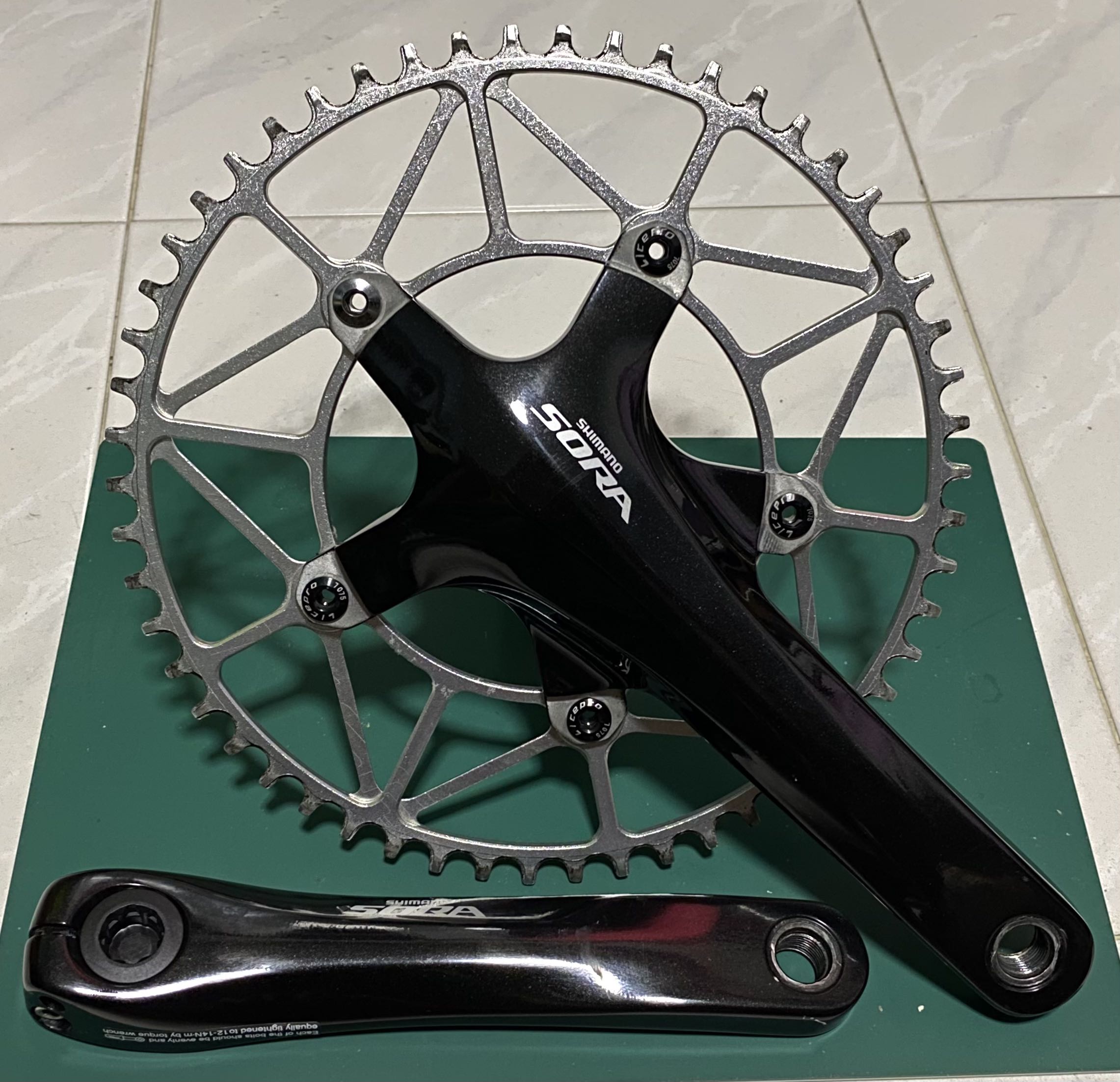 Sora chainset best sale