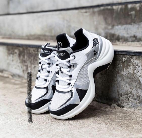 Skechers street deals moda price philippines