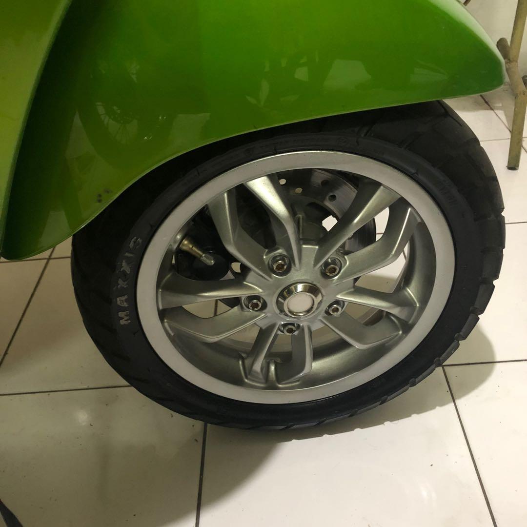 Velg depan vespa lx facelift, Motor di Carousell