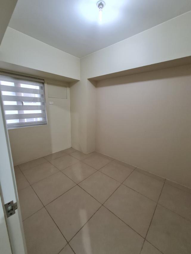 1BR Condo at Avida Centera for rent (Category: Apartments & Condos) located in Quezon City. Submitted by wise_khatrinavalerie (Listing ID 1099785954, Image 2). Description: 35sqm 1Bedroom bare unit for rent at Avida Centera Tower 2 along EDSA MANDALUYONG 5 mins walk from MRT Shaw and Boni Stations. Rent is 20000inclusive of association dues. Thanks. • 35 sqm • 1 bedroom • 1 bathroom/CR • kitchen area No pets allowed. Available for viewing.