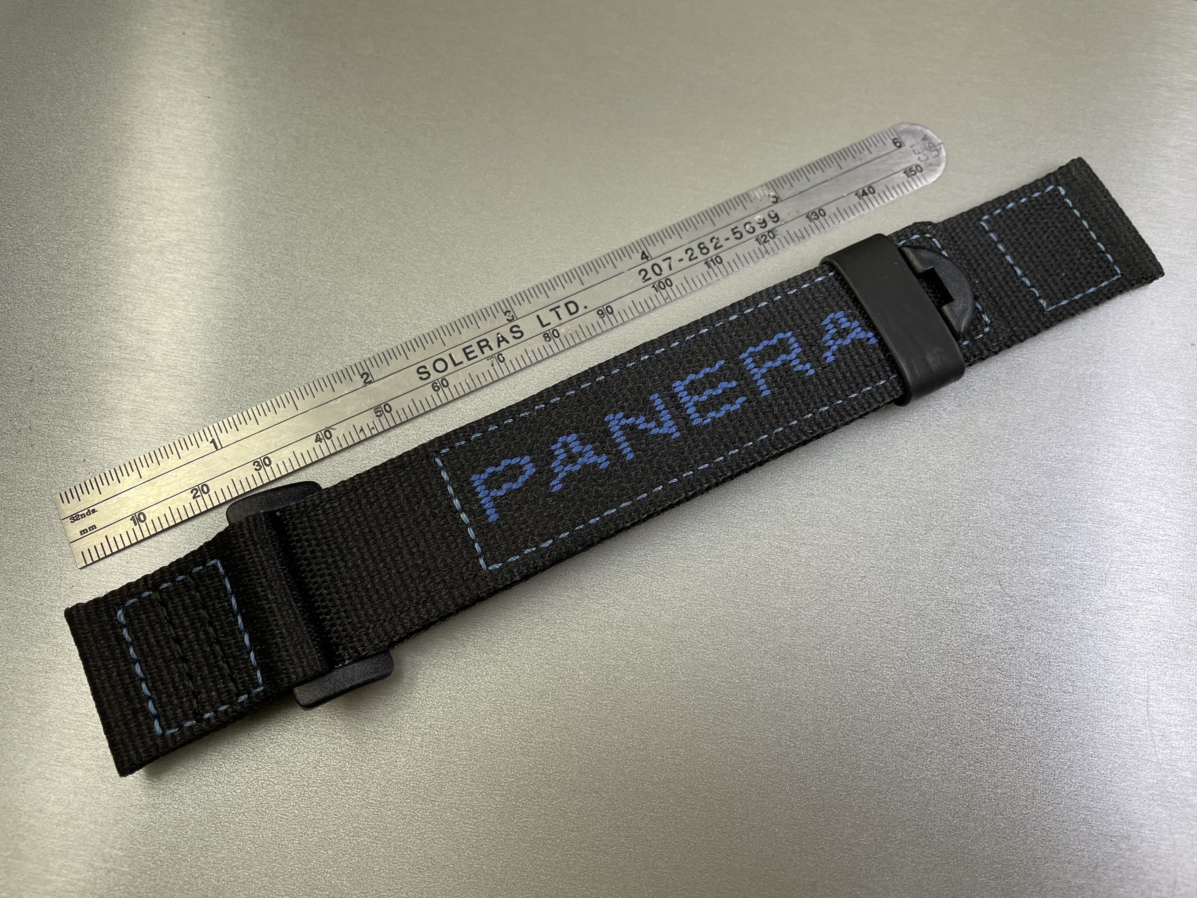原裝全新Panerai 44mm 手錶尼龍魔術貼帶, 名牌, 手錶- Carousell