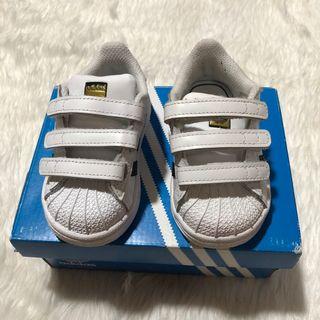 Adidas superstar