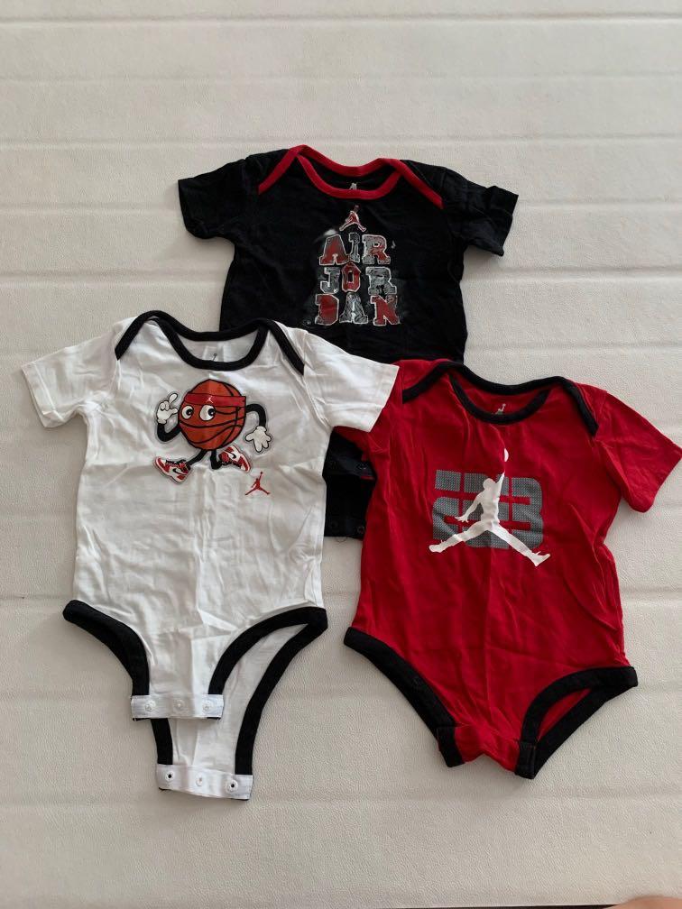 Baby top jordan romper