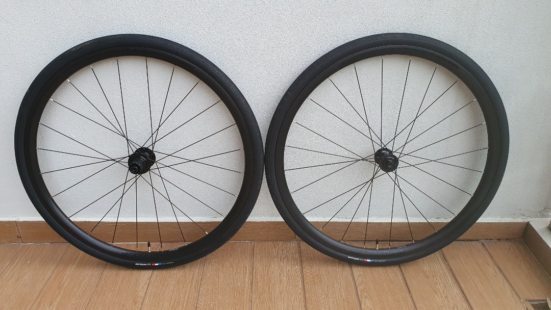 Bontrager Affinity TLR Wheelset with 