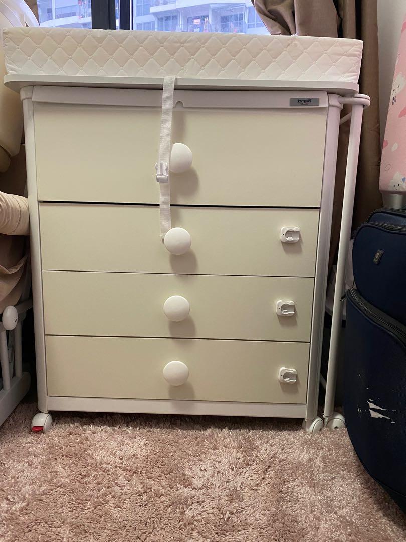 Brevi changing table with bath hotsell