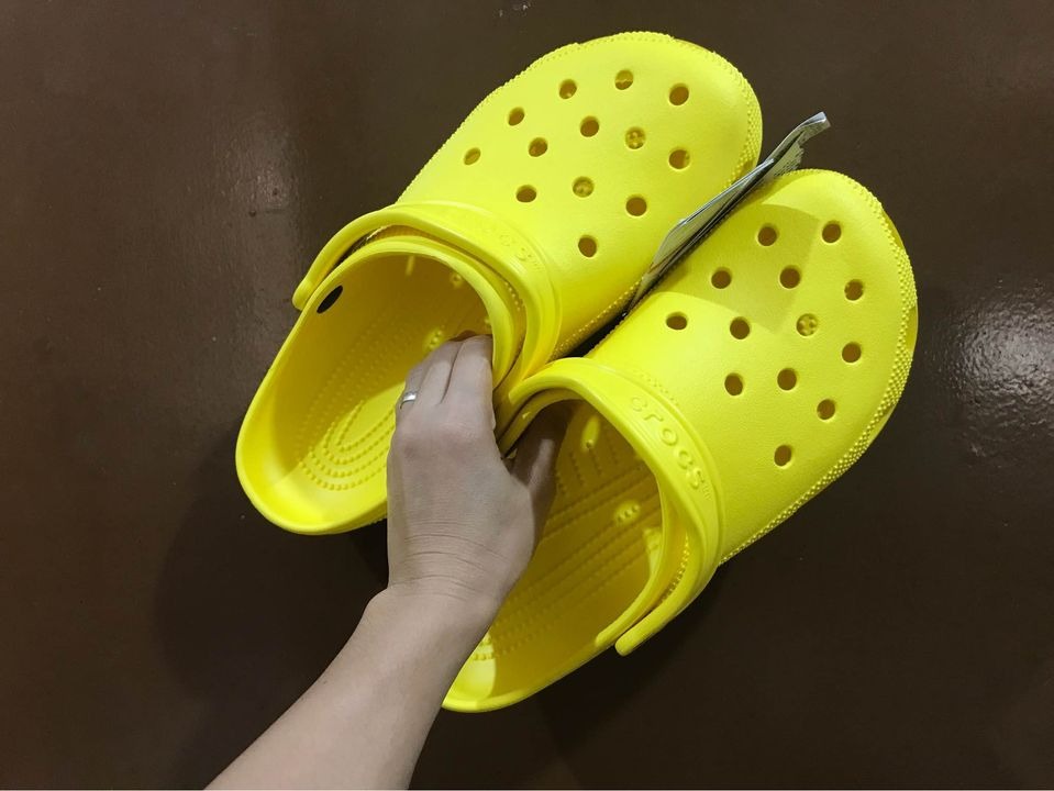 Crocs on sale classic lemon
