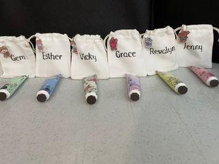 Customised Gift cute teacher's day gift maycreate handcream set with linen canvas drawstring pouch acrylic pin brooch badge personalised names office colleagues farewell wedding favor bridesmaid anniversary birthday personalized customized gift