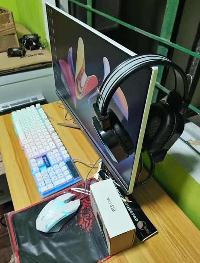 DHP ALL IN ONE PC Core i7 7th.gen, Computers & Tech, Desktops on Carousell