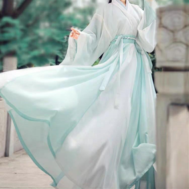 white hanfu