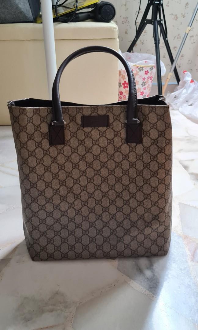 Gucci hand carry bag top
