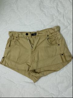 (Category: ) located in . Submitted by lynnettecloset (Listing ID 1099928602, Image 1). Description: .