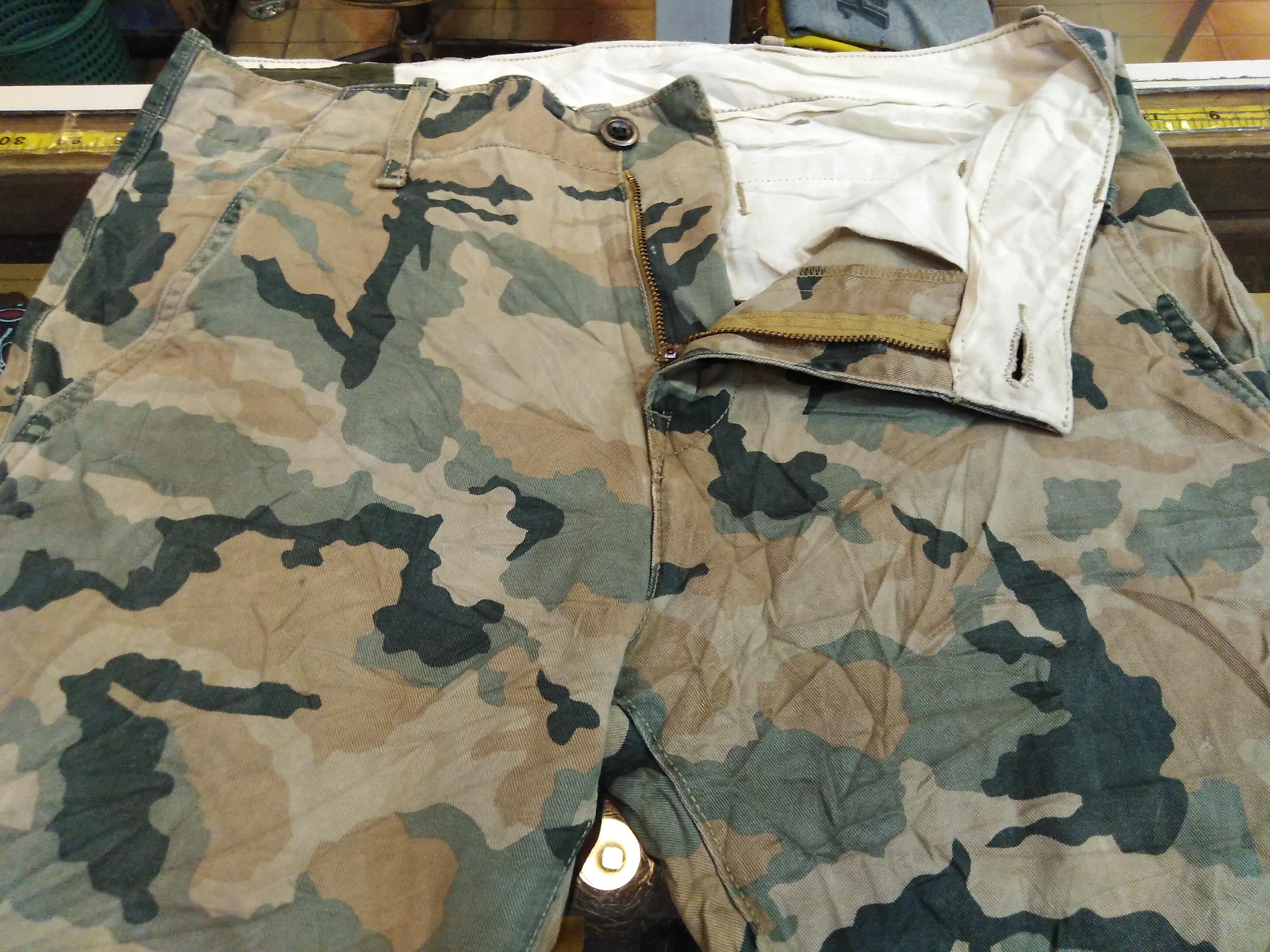 LEVIS CAMO PANTS, Men's Fashion, Bottoms, Trousers on Carousell