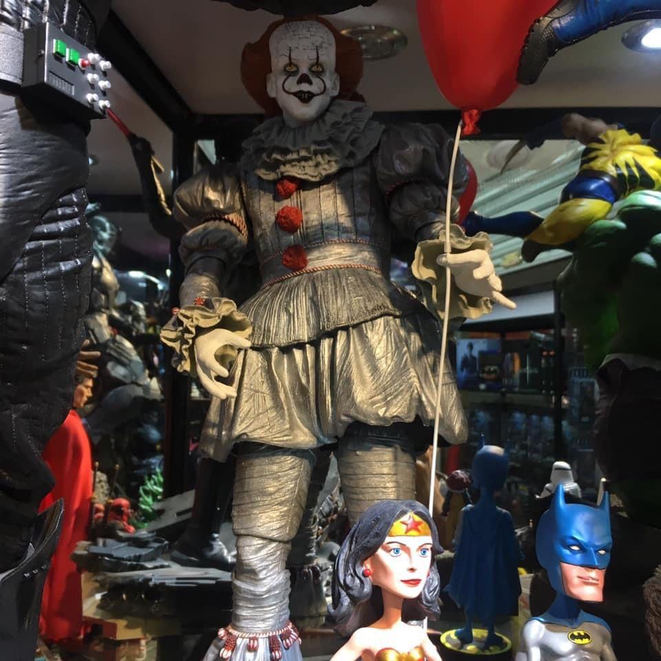 Neca pennywise 18 inch discount