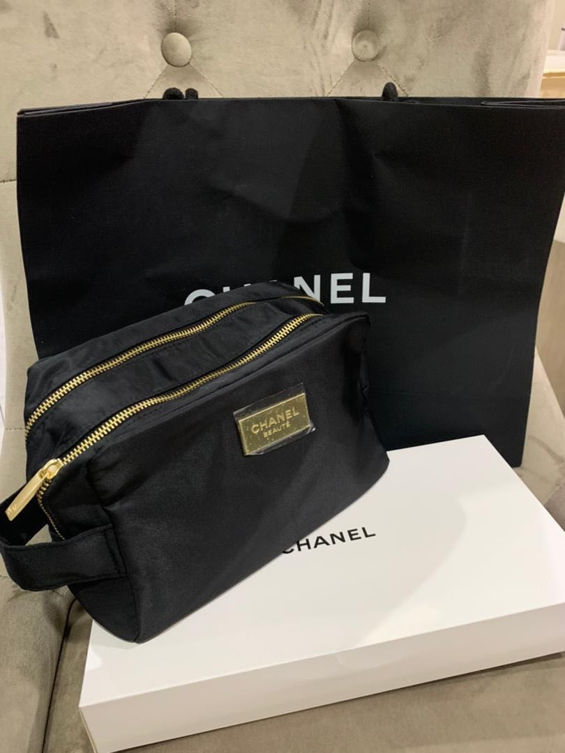 NEW Chanel VIP Gift 2021 AUTHENTIC, Luxury, Bags & Wallets on