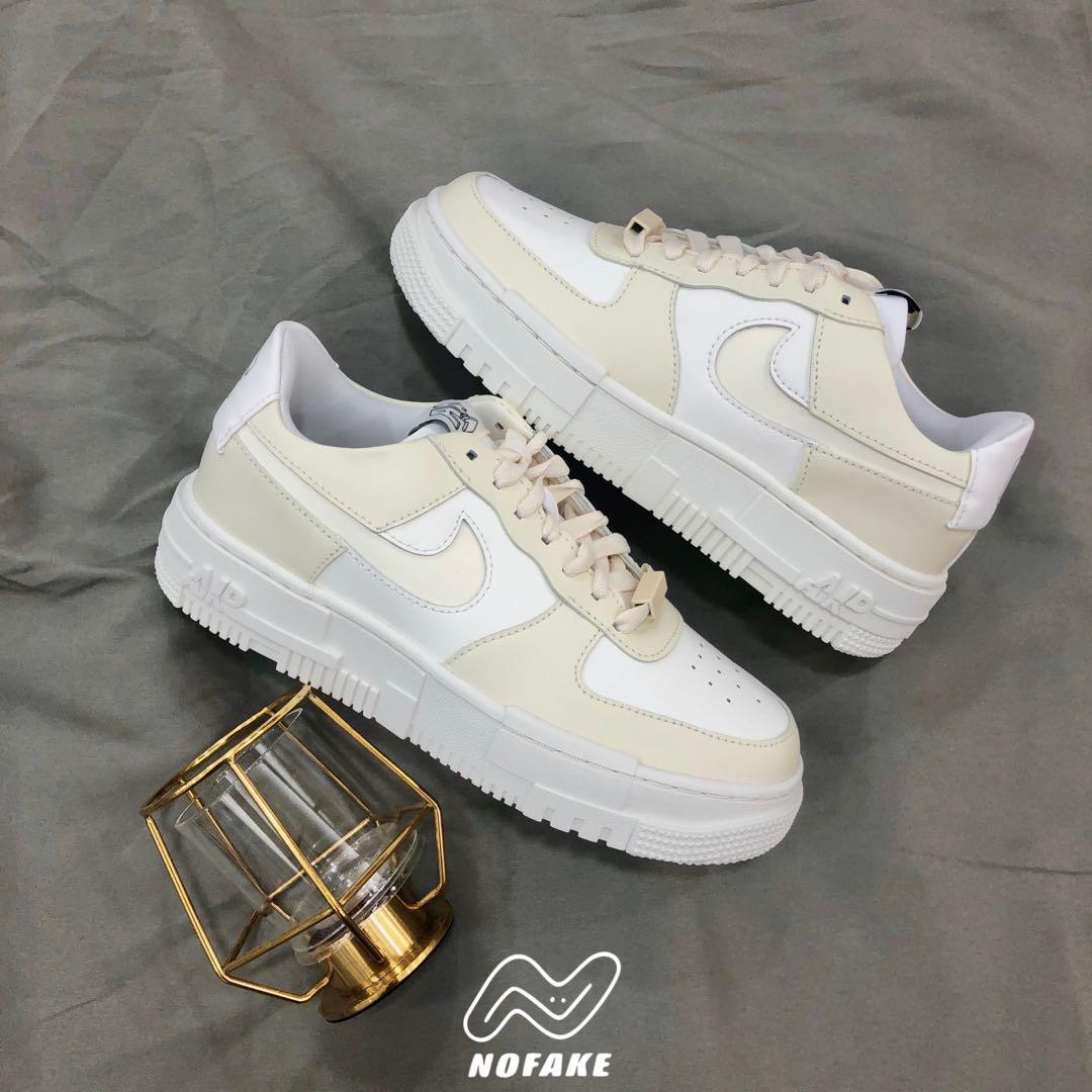 Nike Air Force 1 pixel 像素香蕉奶昔23-26.5cm, 她的時尚, 鞋子在旋轉拍賣