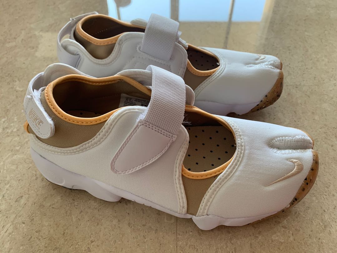 nike air rift white